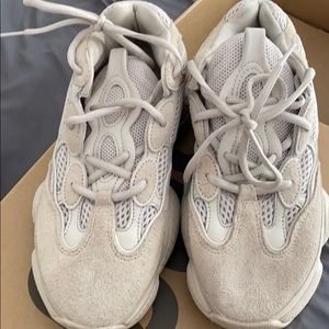 Yeezy 500’s size 5